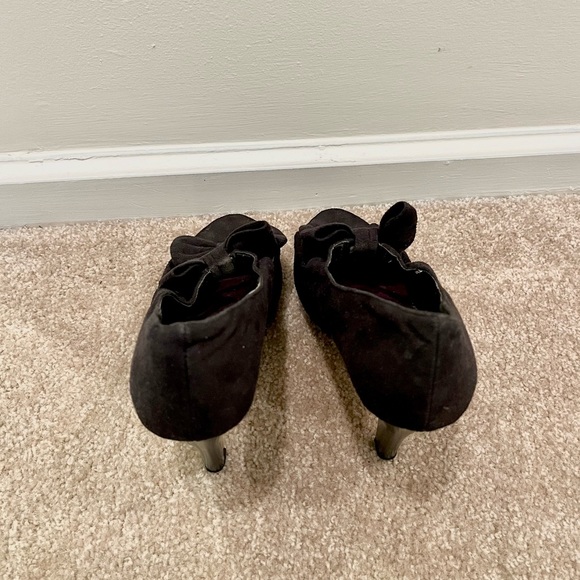 Madden girl black heels with bows - Picture 4 of 5